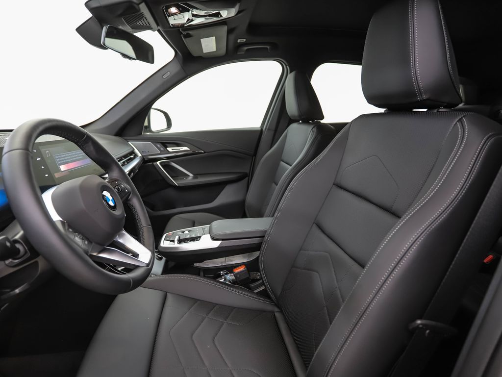 Thumbnail: 2026 BMW X1 - 11