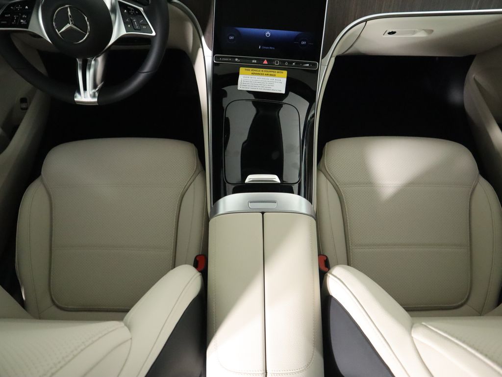 Used 2026 Silver Mercedes-Benz GLC 300 image 18