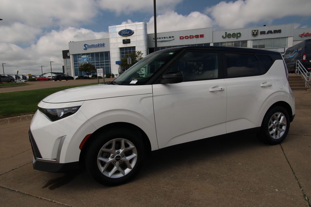 Used 2025 Kia Soul Hatchback