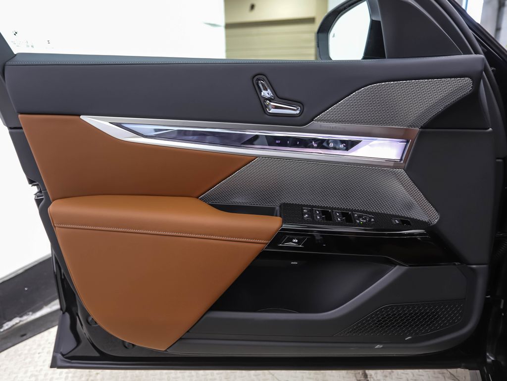 Thumbnail: 2026 BMW 7 Series - 9