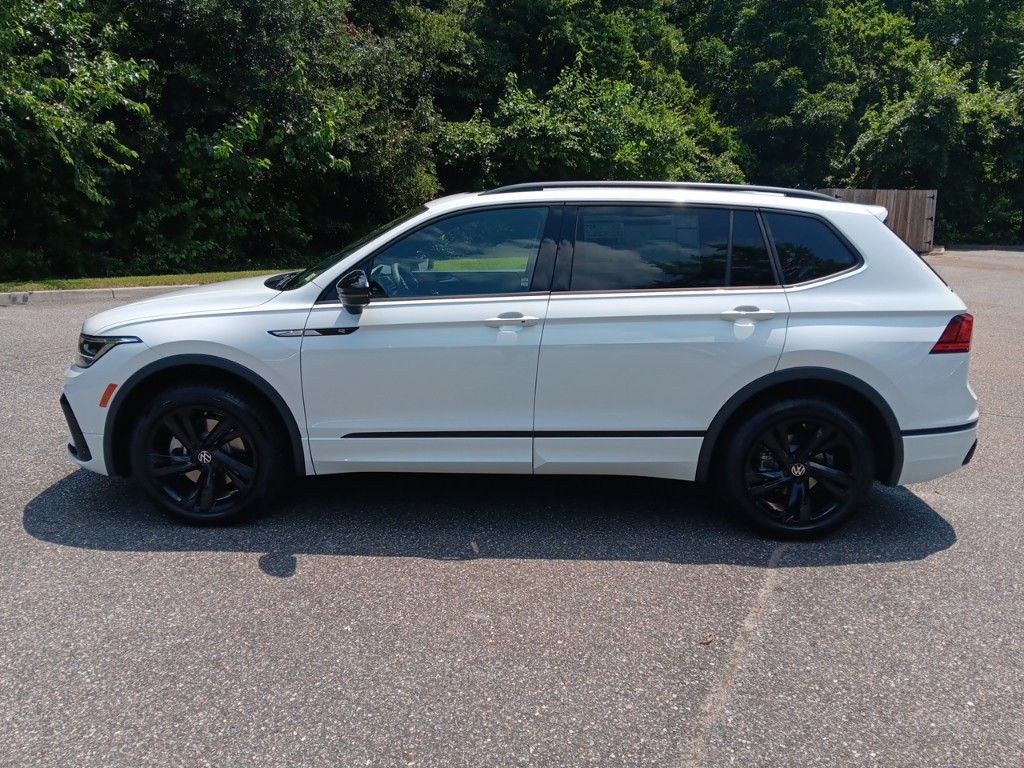 2024 Volkswagen Tiguan 2.0T SE R-Line Black 2