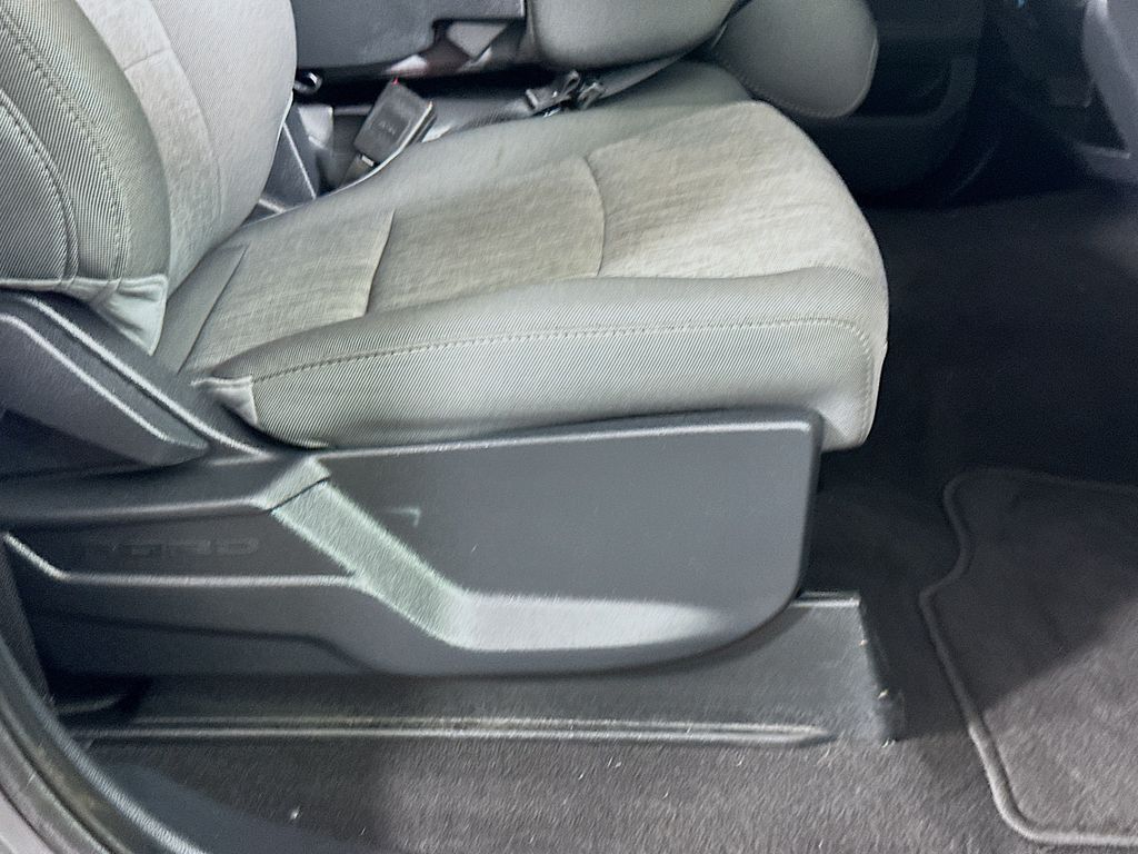 Used 2024 Gray Ford XL image 23
