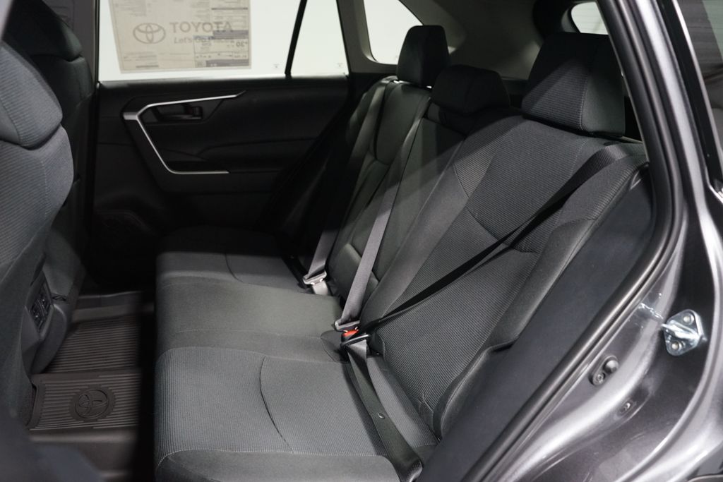 Thumbnail: 2025 Toyota RAV4 - 28