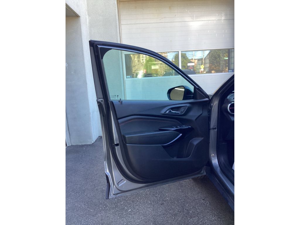 Used 2024 Chevrolet Trax SUV