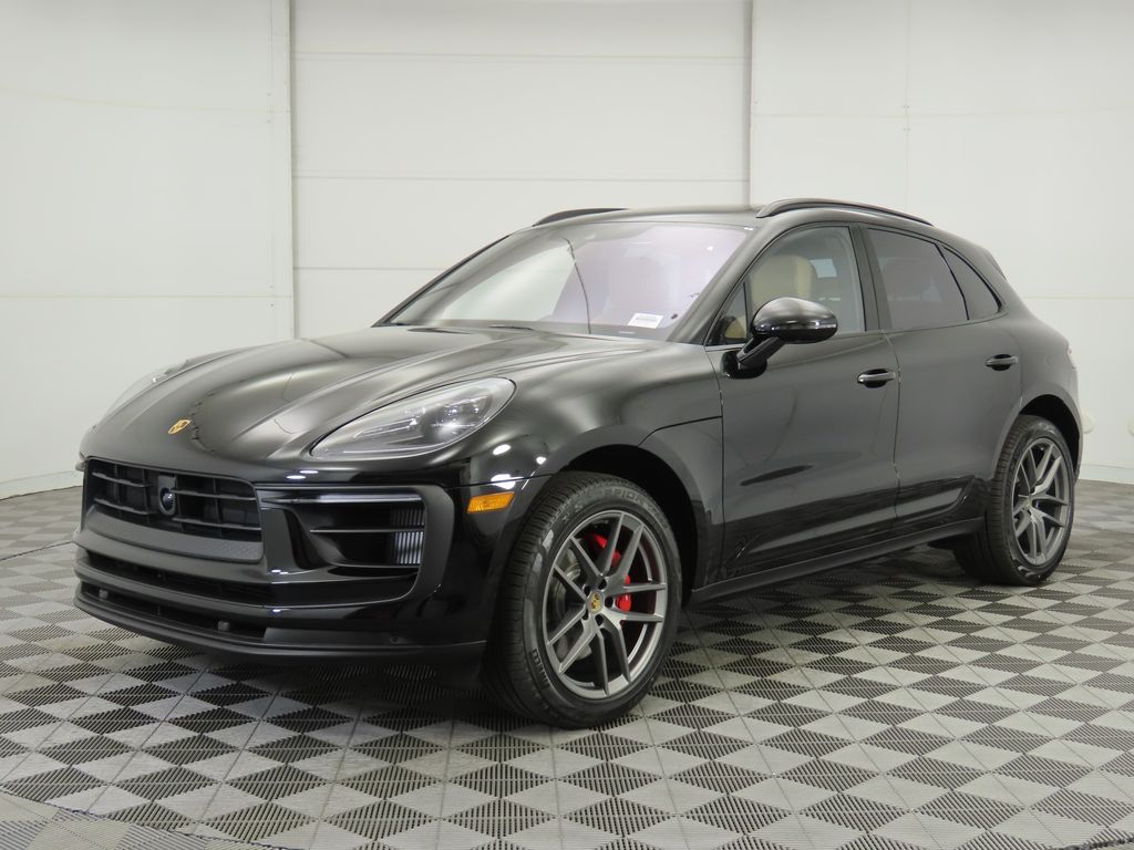 Thumbnail: 2025 Porsche Macan - 1