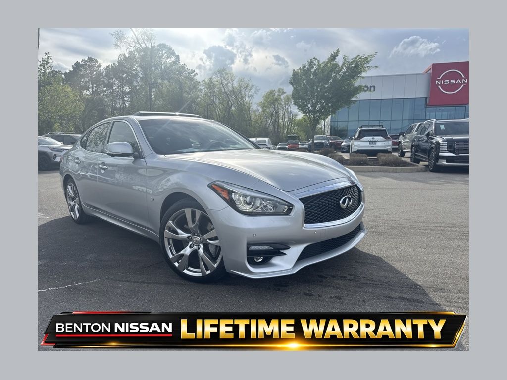 Gray (Liquid Platinum) 2018 INFINITI Q70 3.7 Luxe RWD Sedan Rear-Wheel Drive 7-Speed Automatic