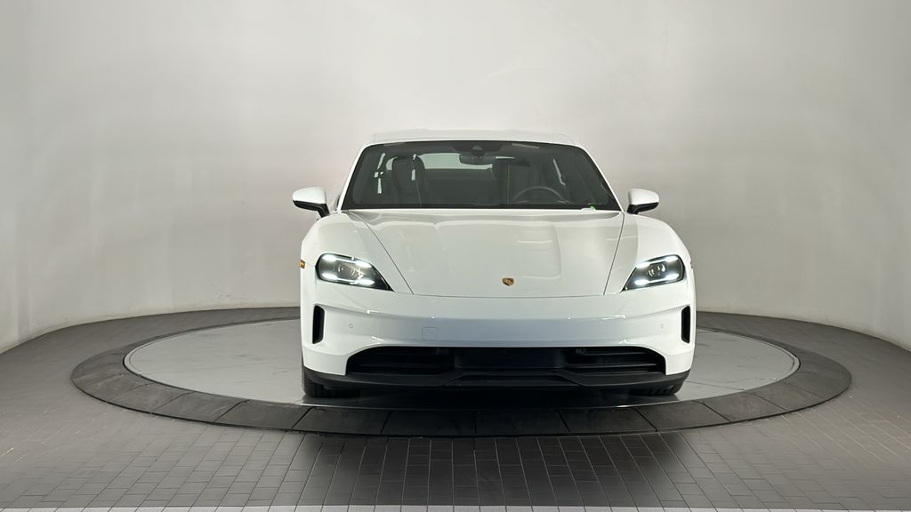 Thumbnail: 2025 Porsche Taycan - 10