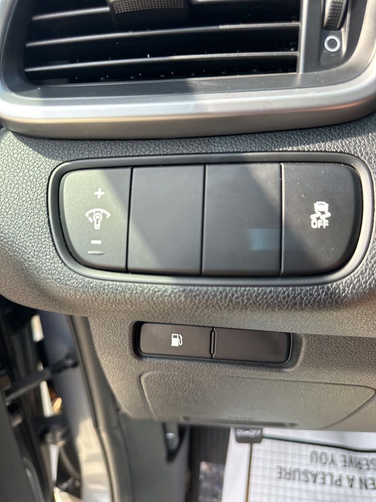 2020 Everlasting Silver Kia Sorento LX AWD SUV