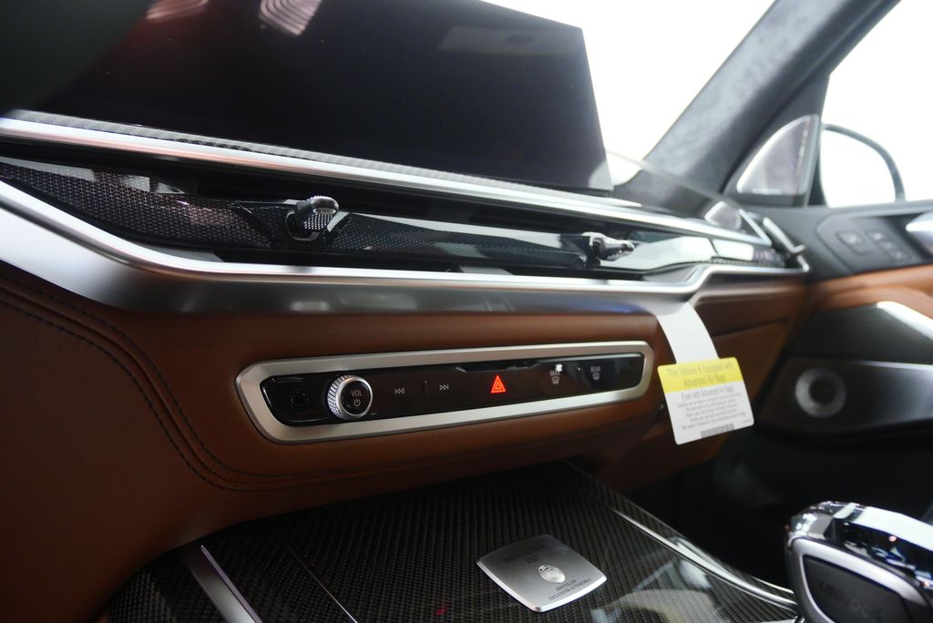 Thumbnail: 2026 BMW X7 - 24