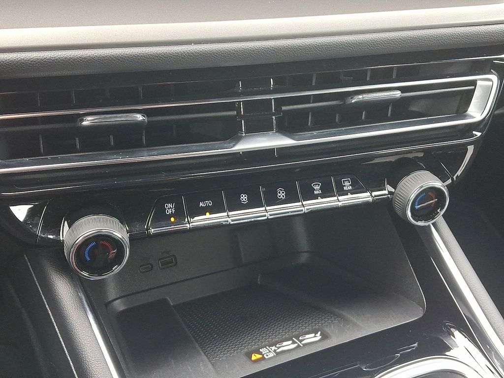 Thumbnail: 2025 Chevrolet Traverse - 17