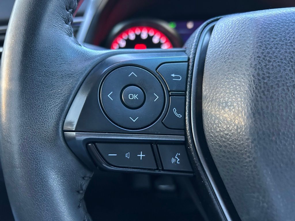 Thumbnail: 2022 Toyota Camry - 20