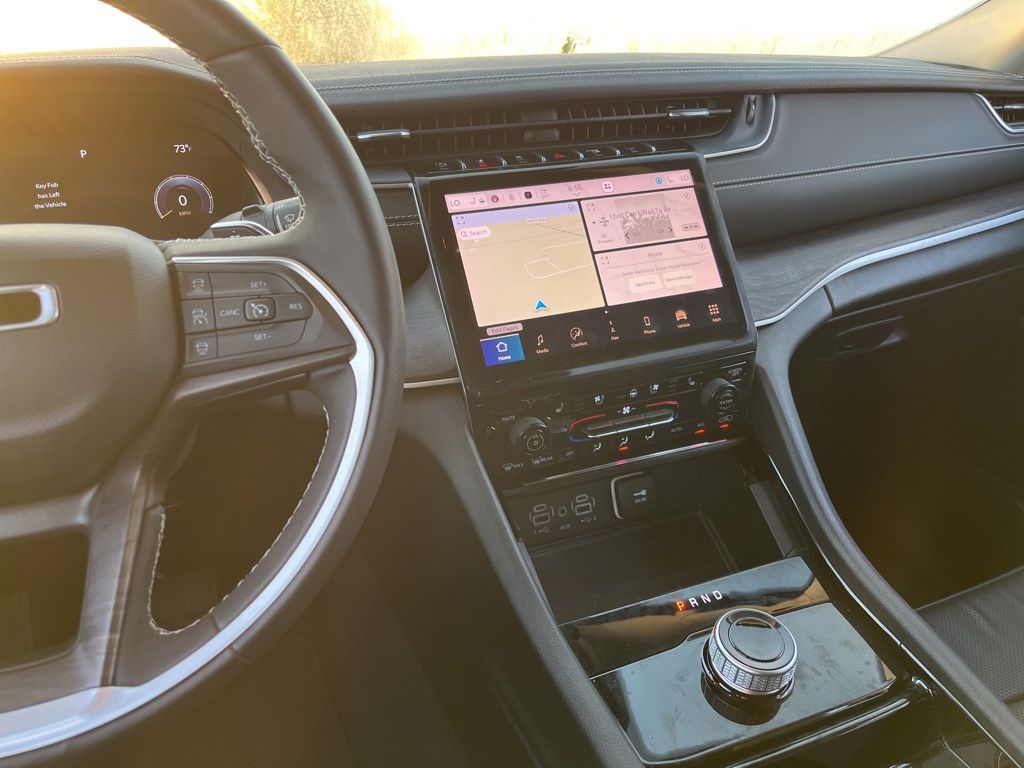 Thumbnail: 2023 Jeep Grand Cherokee L - 19