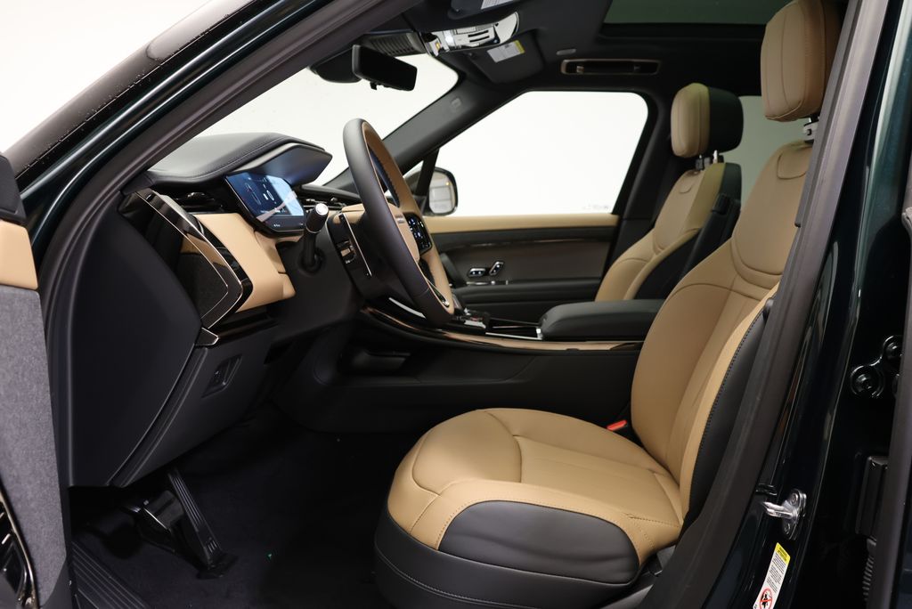 Thumbnail: 2026 Land Rover Range Rover Sport - 29