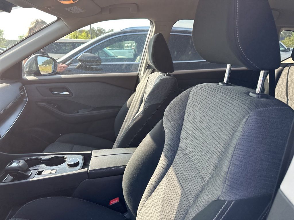 2021 Gun Metallic Nissan Rogue SV AWD SUV