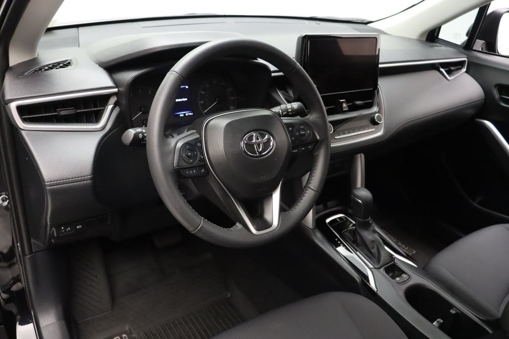2024 Toyota Corolla Cross LE 15