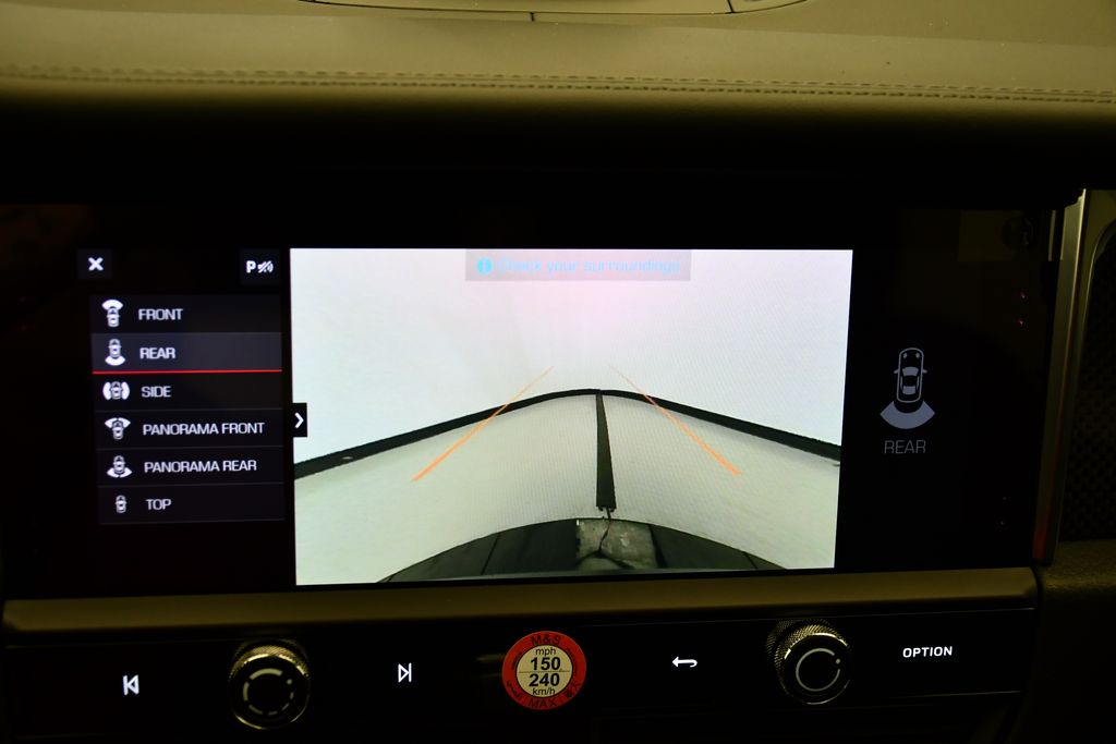 Thumbnail: 2026 Porsche Macan - 31