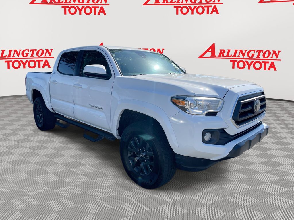 2020 Toyota Tacoma SR5's photo