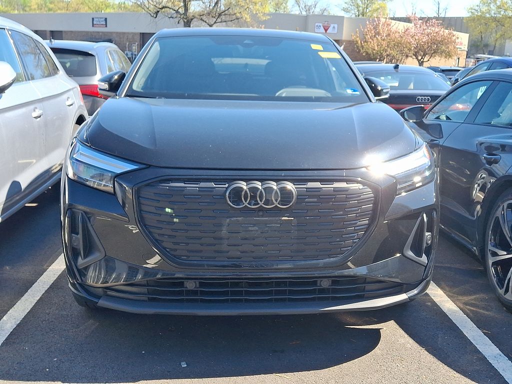 Thumbnail: 2023 Audi Q4 e-tron - 2