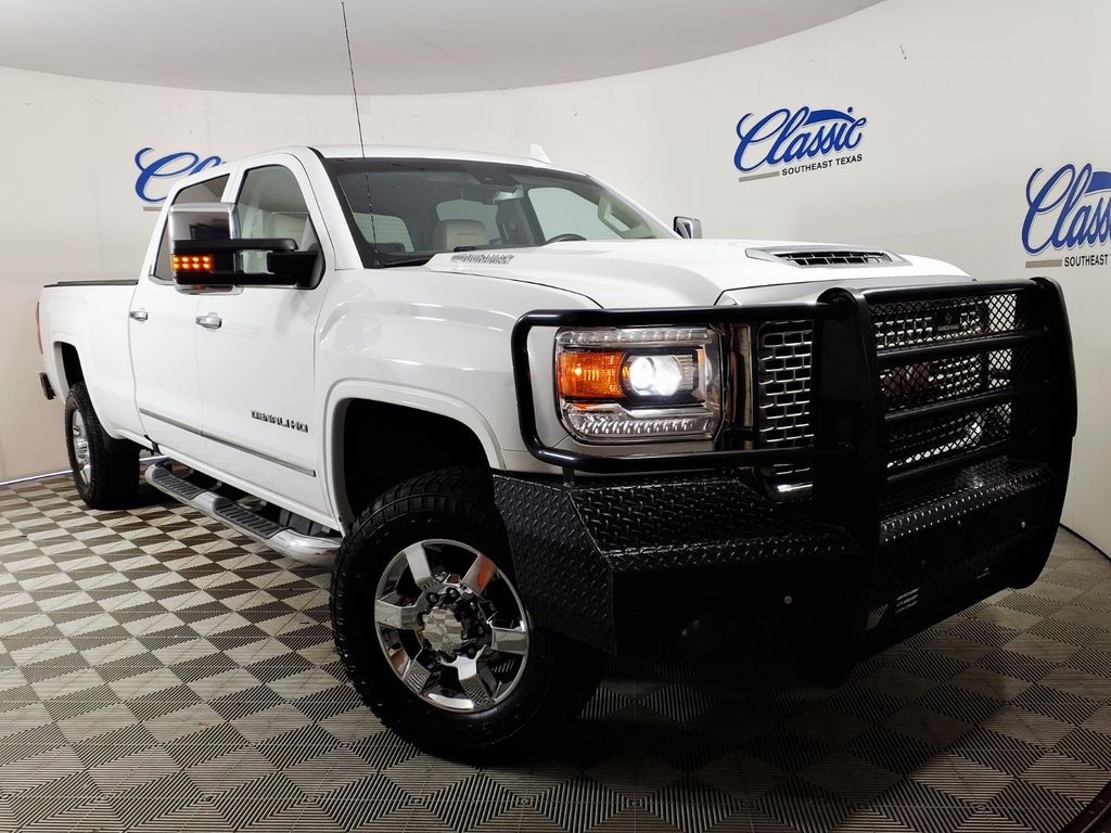Summit White 2017 GMC Sierra 3500HD Pickup Truck Four-Wheel Drive 6-Speed Automatic