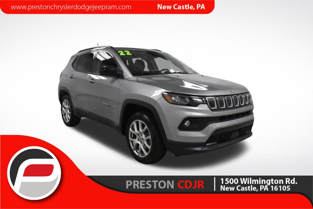 2022 Jeep Compass Latitude Lux