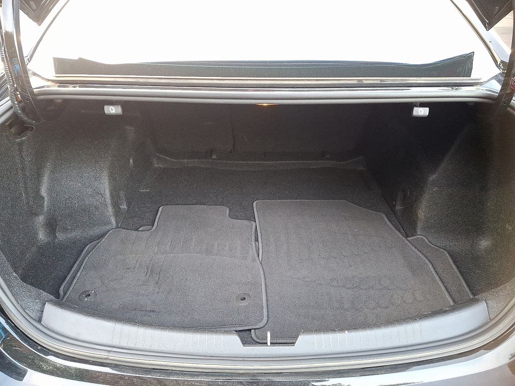 Thumbnail: 2020 Chevrolet Malibu - 28