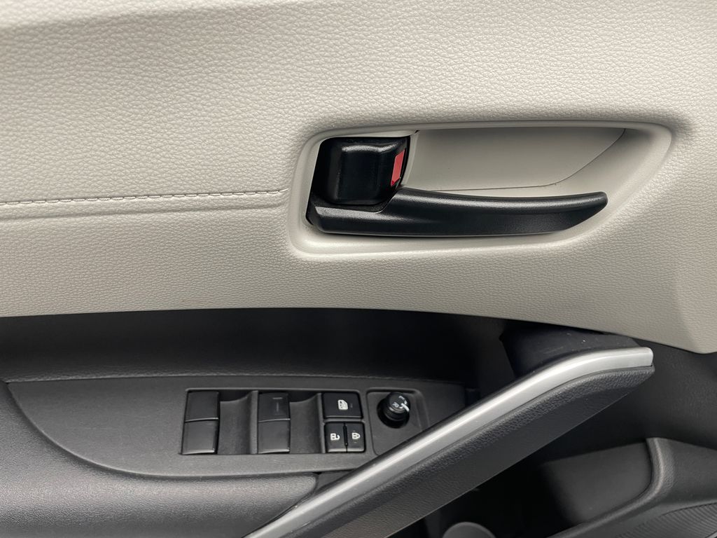 Thumbnail: 2023 Toyota Corolla Cross - 10