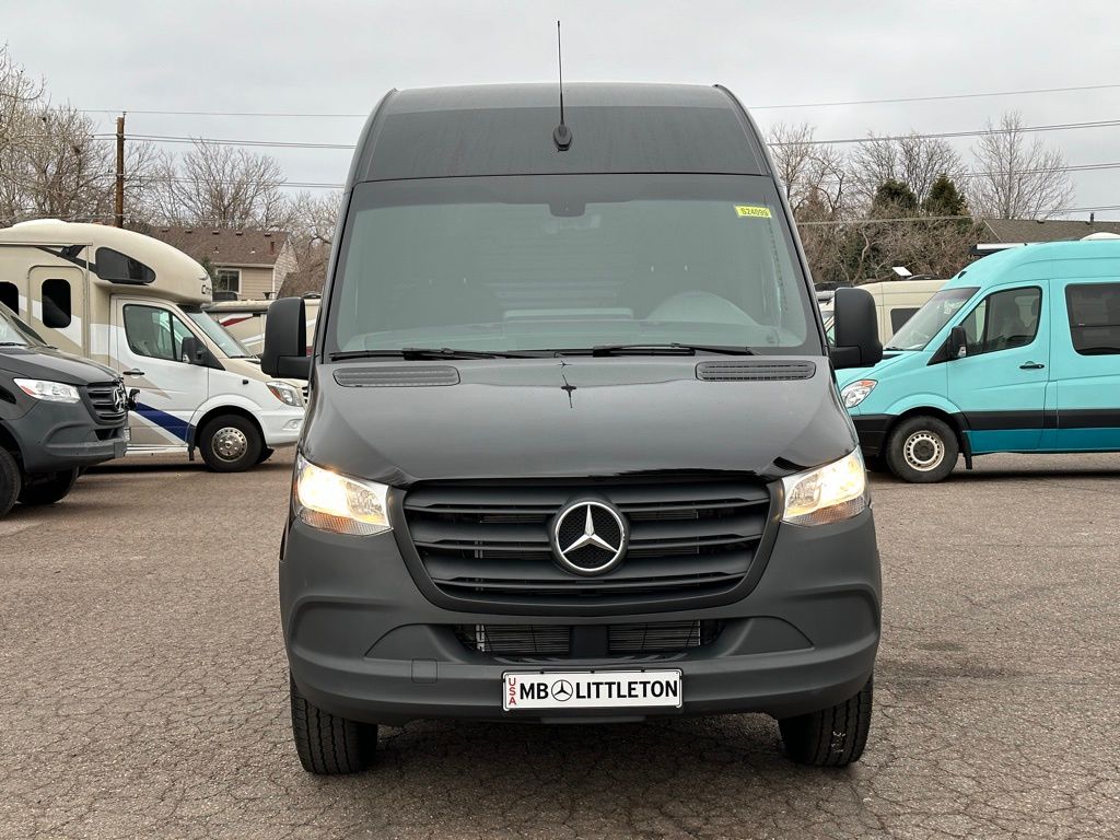 2024 Mercedes-Benz Sprinter 2500 Cargo 144 WB 7