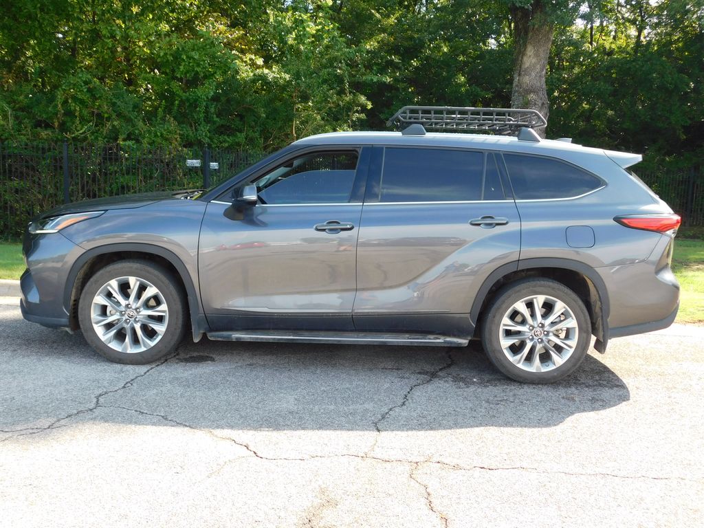 Thumbnail: 2021 Toyota Highlander - 2