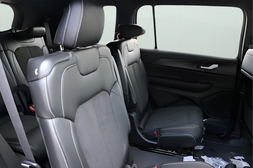 New Car 2025 Jeep Grand Cherokee L  Altitude X For Sale In Austin, Texas