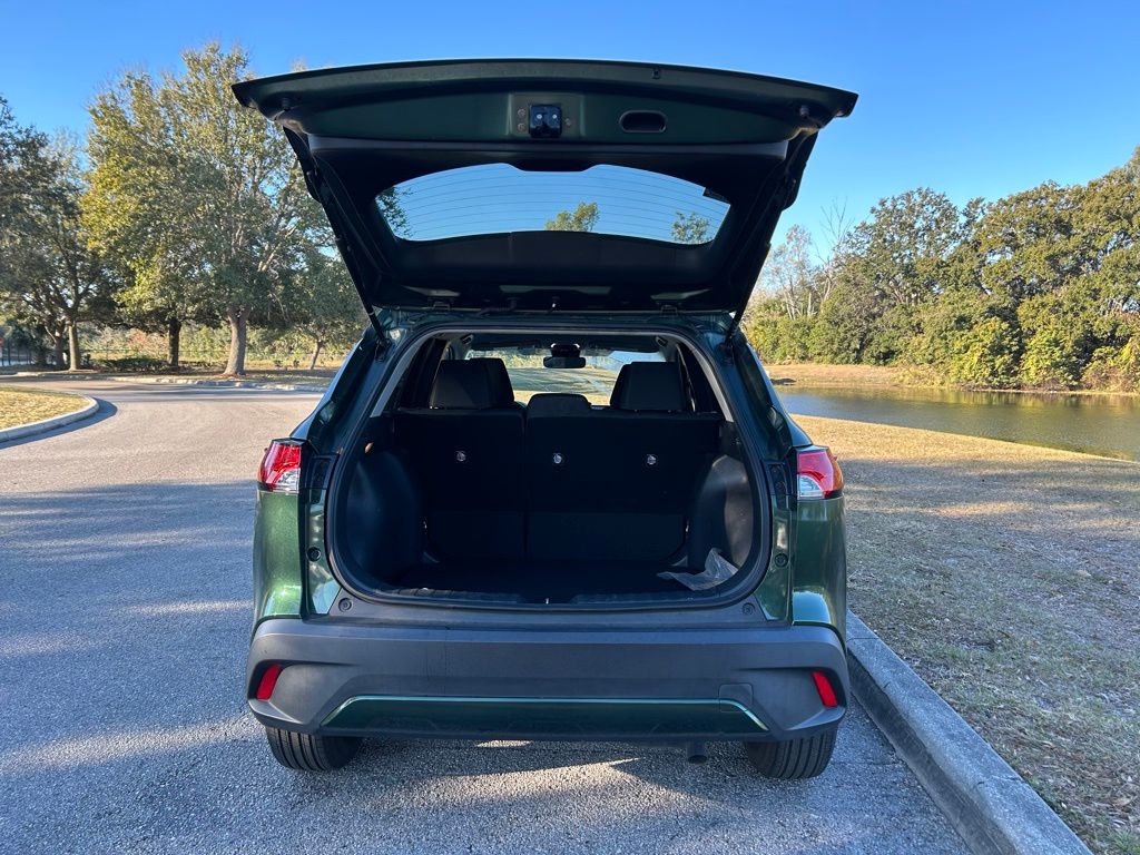 Thumbnail: 2022 Toyota Corolla Cross - 10