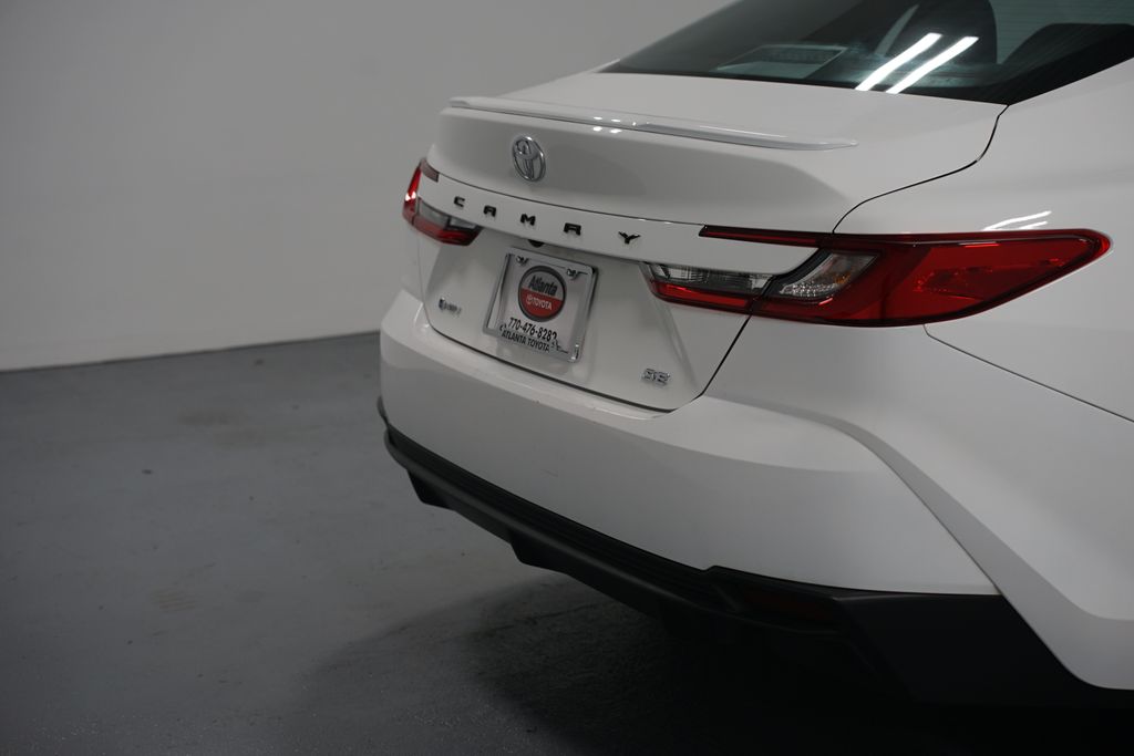 Thumbnail: 2025 Toyota Camry - 9