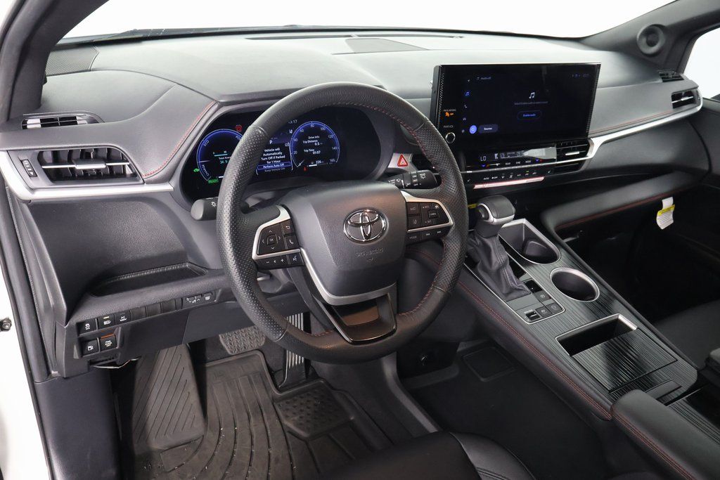 Thumbnail: 2026 Toyota Sienna - 6