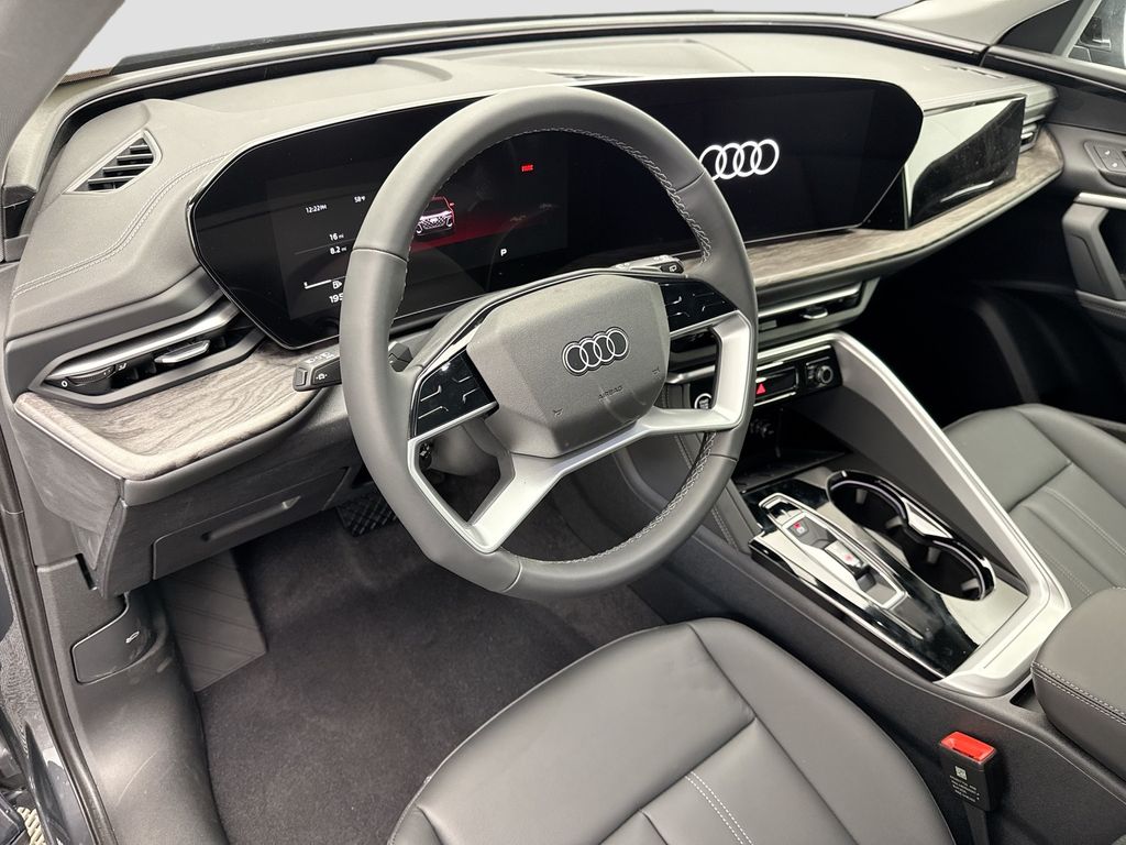 Thumbnail: 2025 Audi Q5 - 9