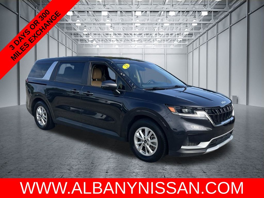 2023 Kia Carnival LX Seat Package