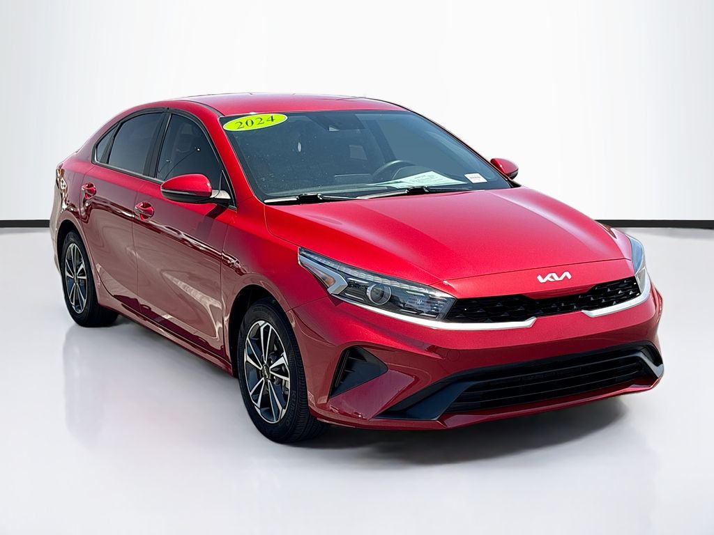 Thumbnail: 2024 Kia Forte - 3