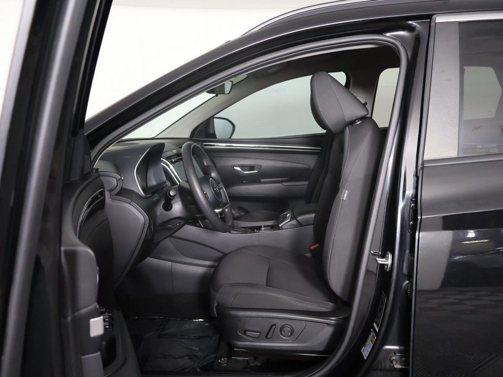 Used 2023 Black Hyundai SEL image 25