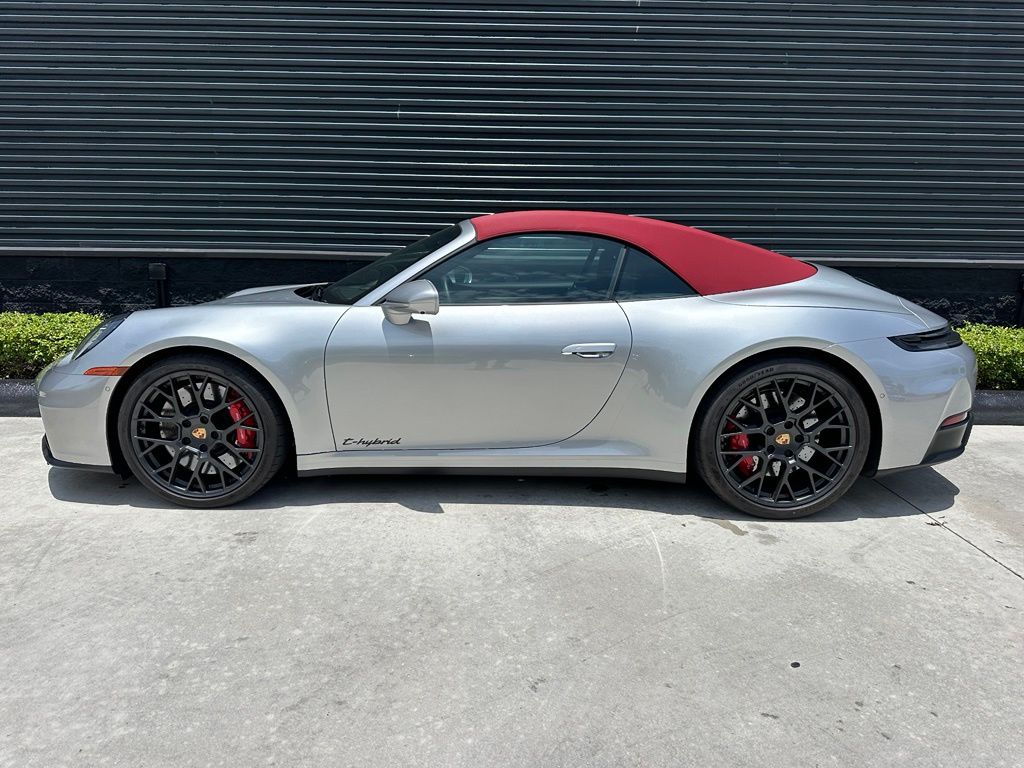 Thumbnail: 2025 Porsche 911 - 2