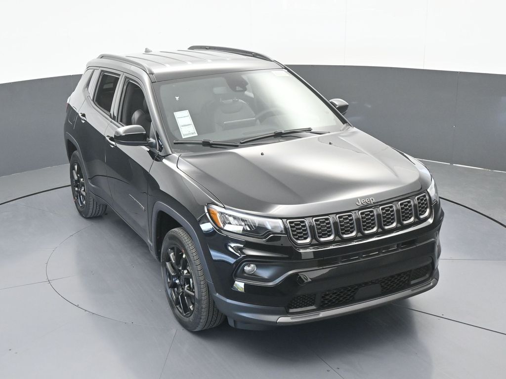New 2026 Diamond Black Crystal Pearlcoat Jeep Latitude image 48