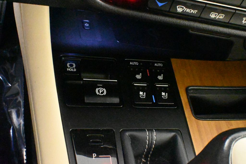 Thumbnail: 2022 Lexus RX - 29