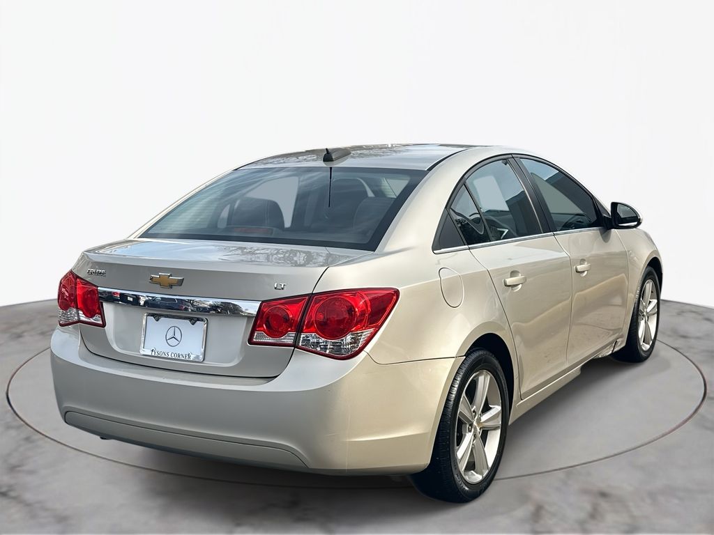 Thumbnail: 2016 Chevrolet Cruze - 9