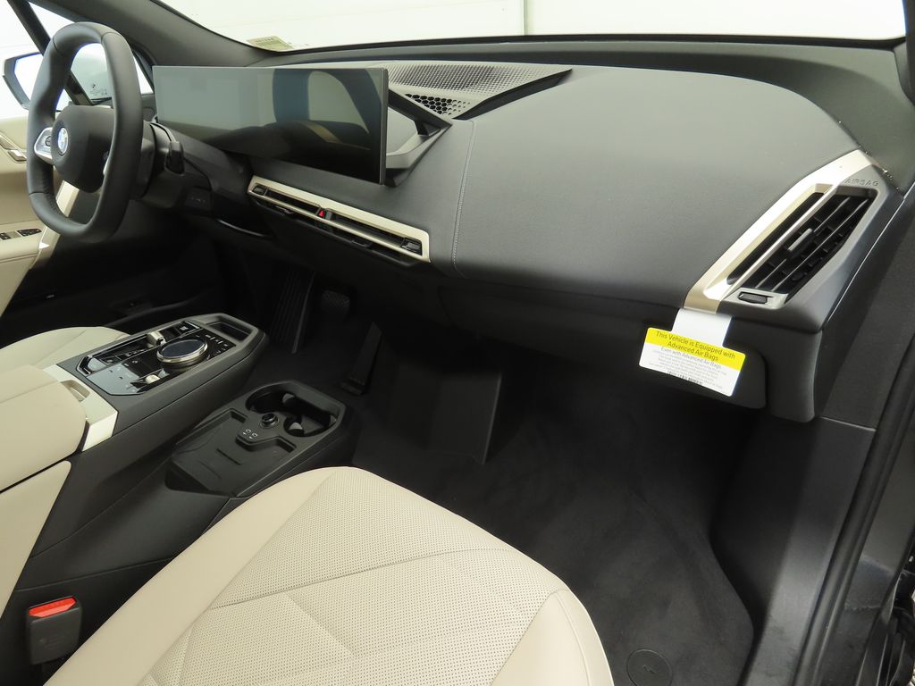 Thumbnail: 2026 BMW iX - 17