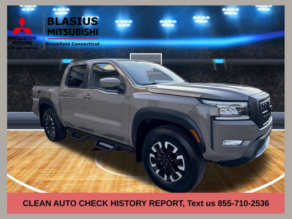 2023 Nissan Frontier PRO-4X Crew Cab 4WD