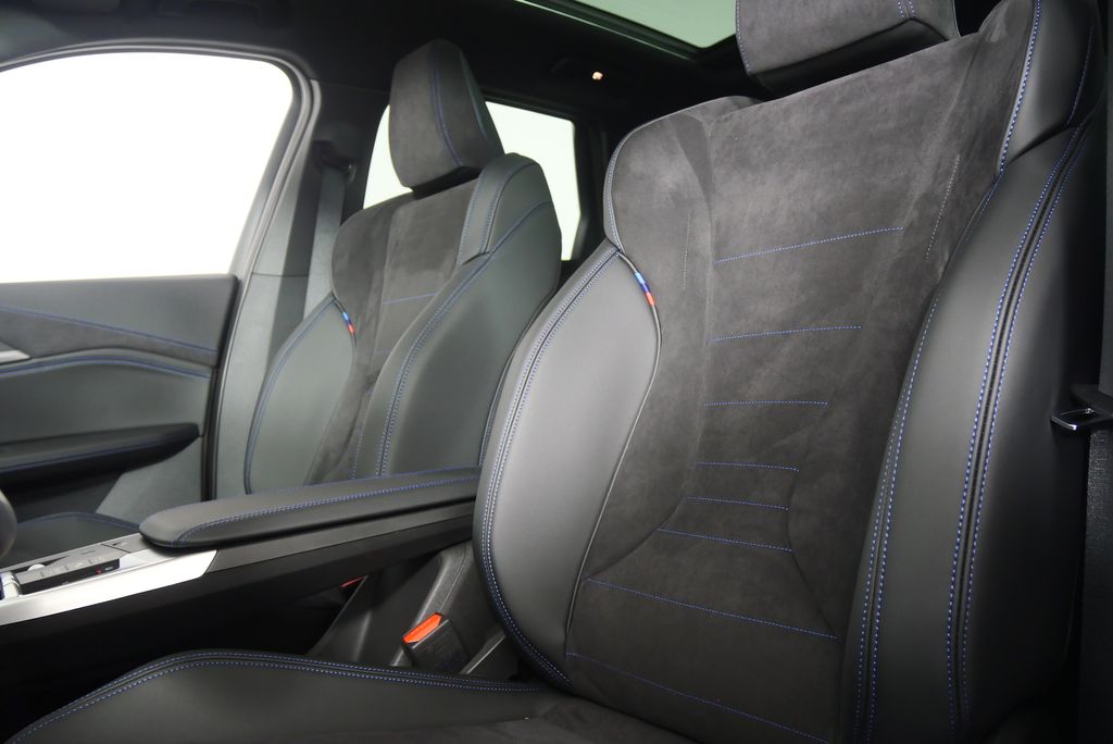 Thumbnail: 2026 BMW X1 - 11