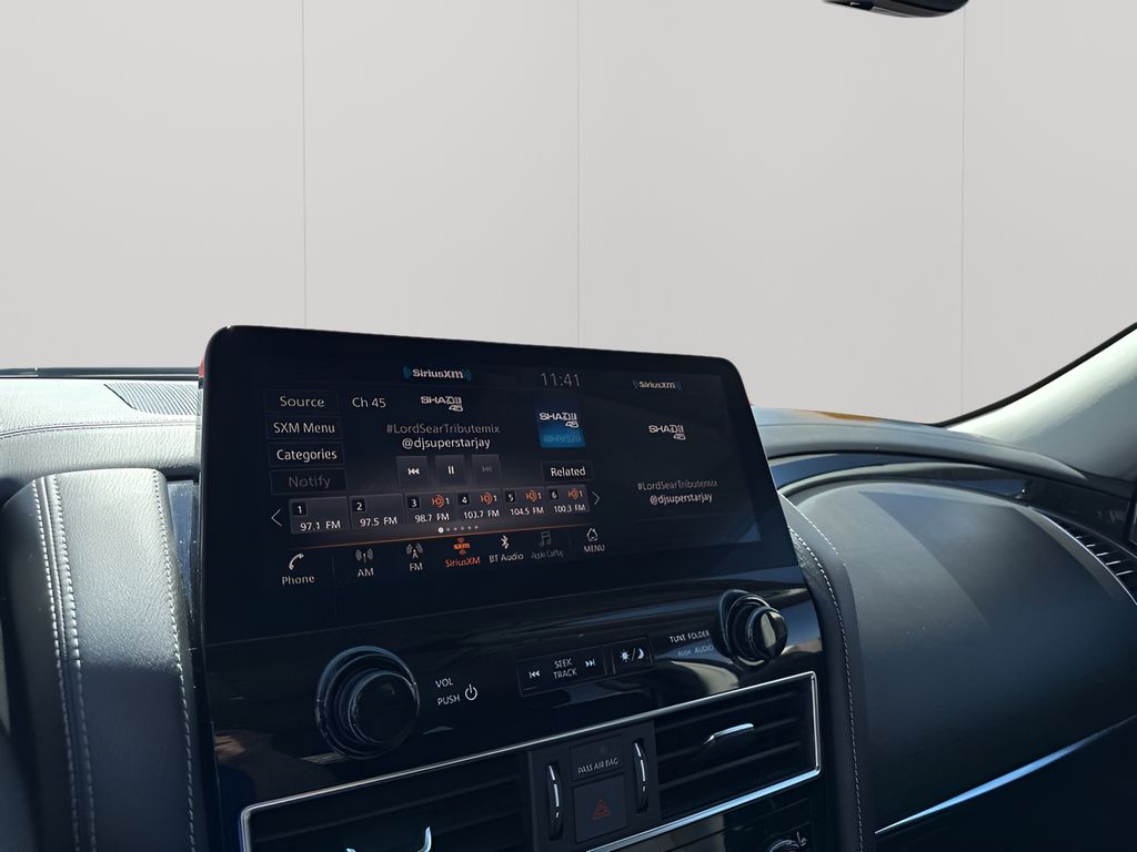 Used 2023 Silver INFINITI LUXE image 35