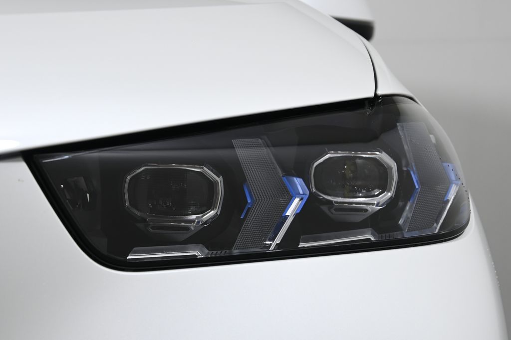 Thumbnail: 2026 BMW X5 - 11