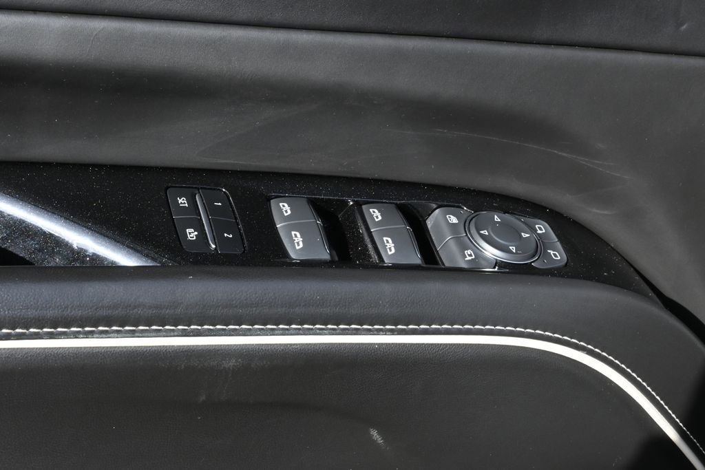 Thumbnail: 2021 Cadillac Escalade - 32