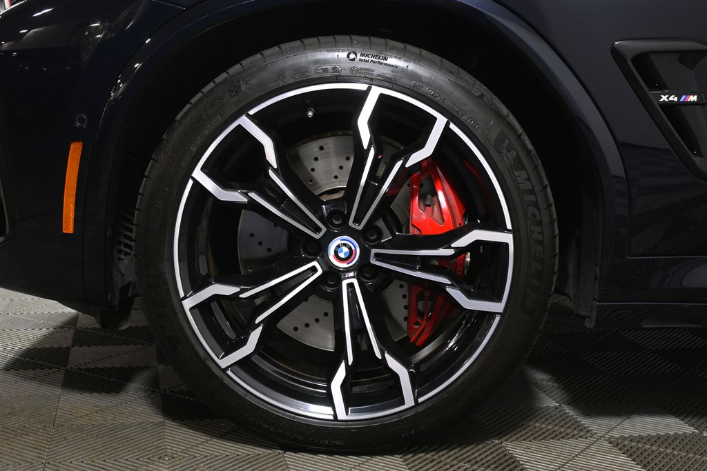 Thumbnail: 2023 BMW X4 - 12