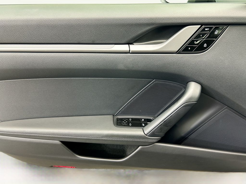 Thumbnail: 2020 Porsche 911 - 23