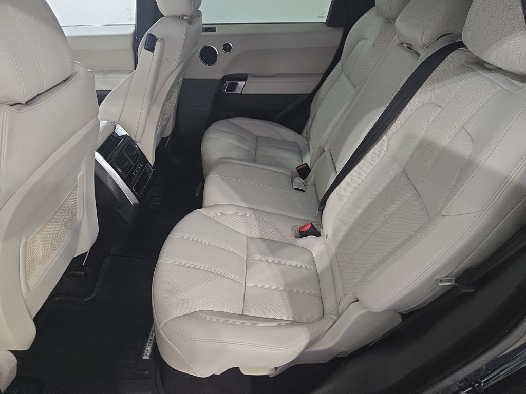 Used 2014 Black Land Rover 3.0L V6 Supercharged HSE image 23