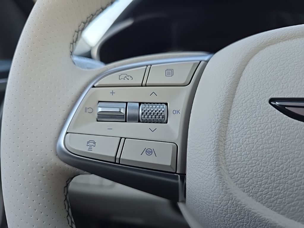 Thumbnail: 2026 Genesis G70 - 25